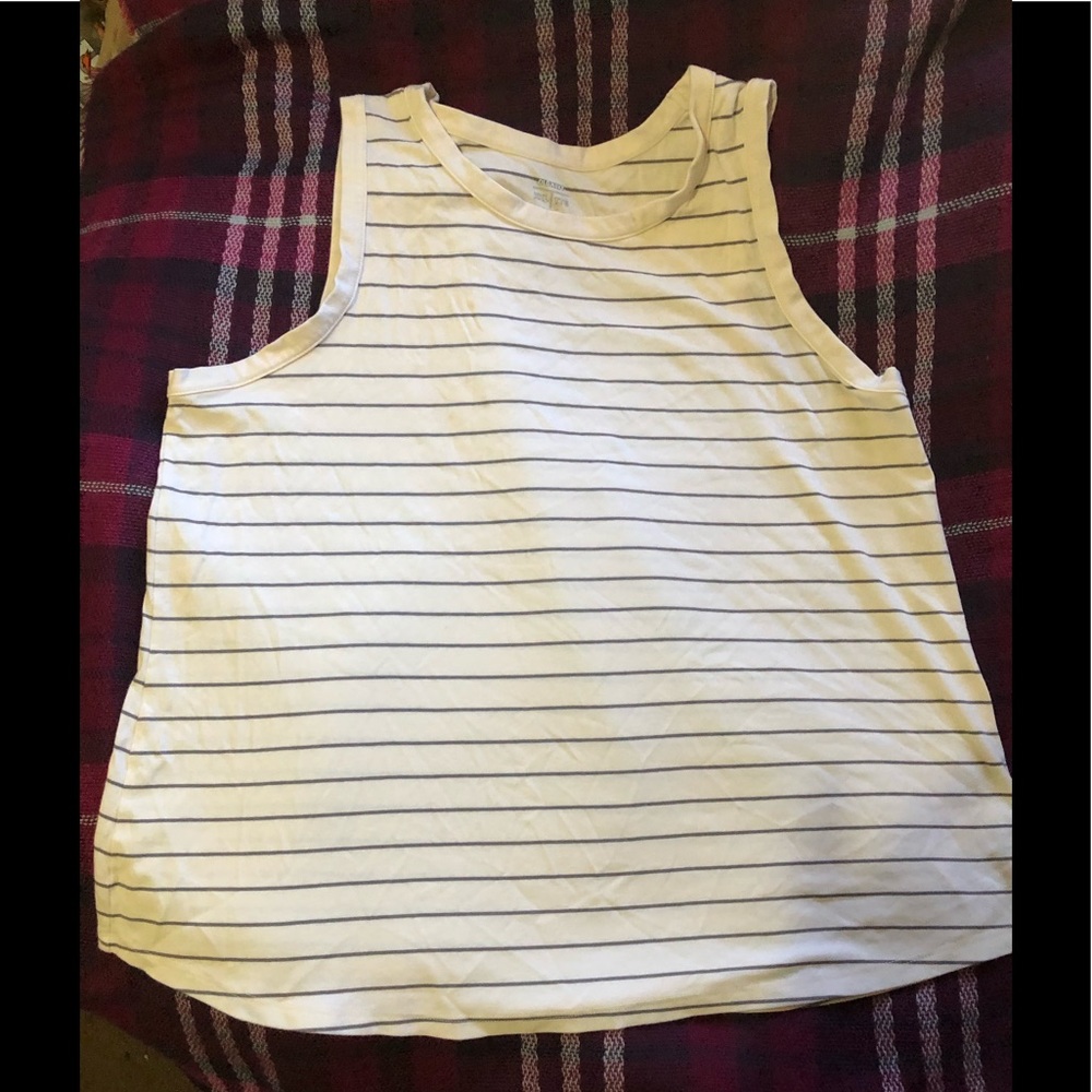 Old navy short sleeve top